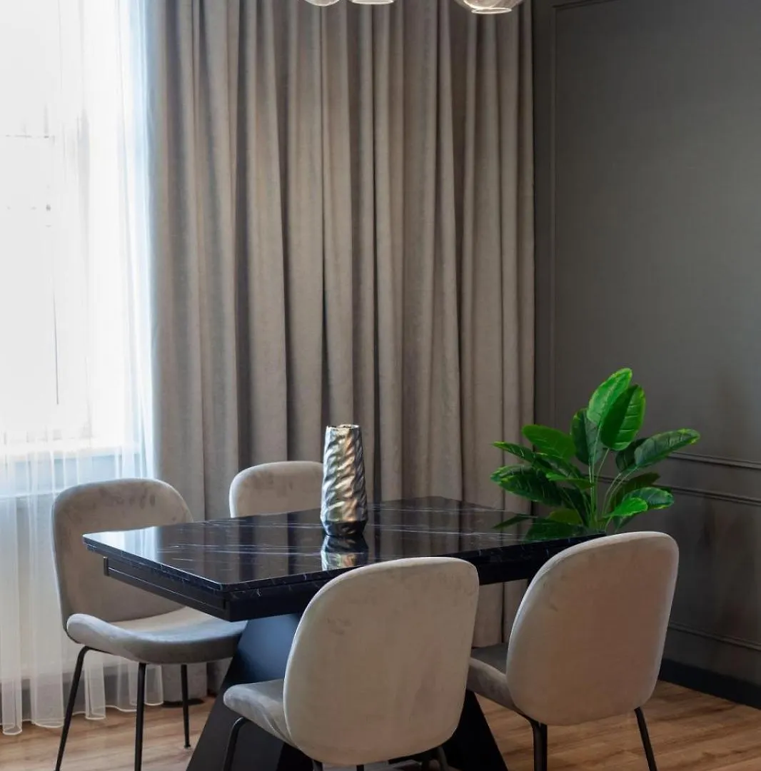 Royal Vip Apartment On Gorodotska 31 Львов